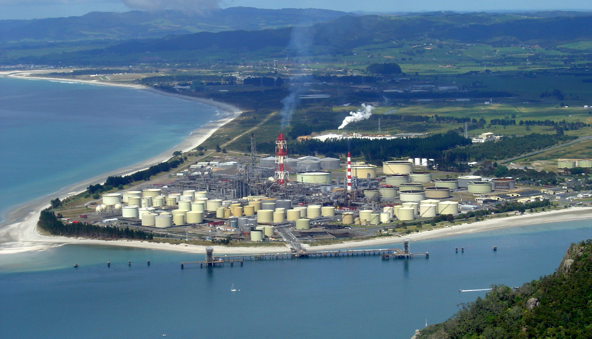Power cut, tanker rates push Refining NZ margins to 5-yr low