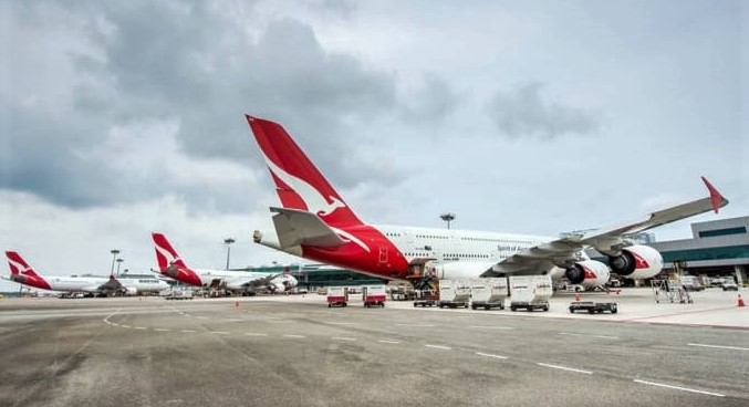 Qantas cuts Asia services, trims NZ-Aust on virus